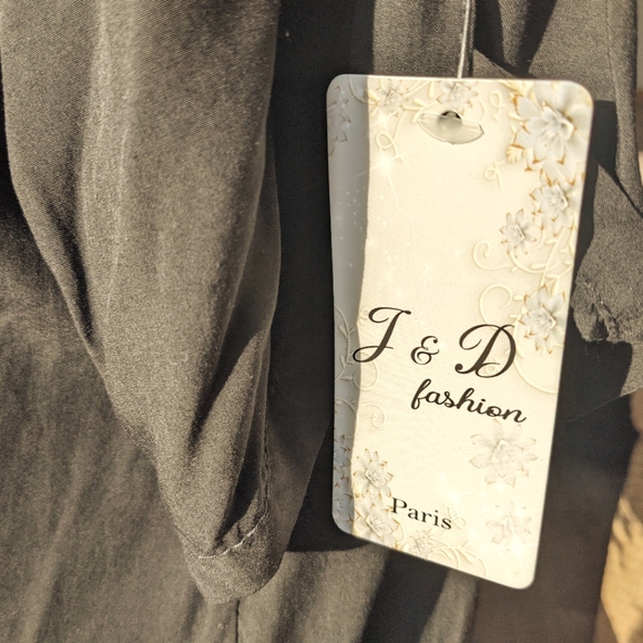 Made in Italy Women's Casual Button Down Blouse - Picture 4 of 5